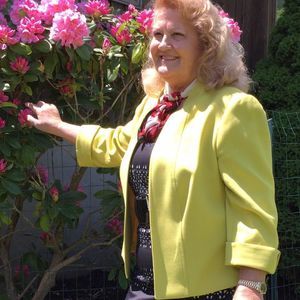 Meet your Posher, Angela